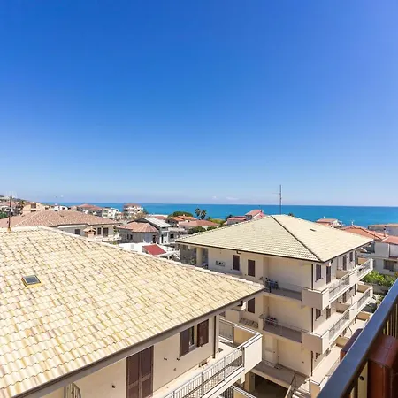 Luxury And Comfort In A Sea View * סטרונגולי