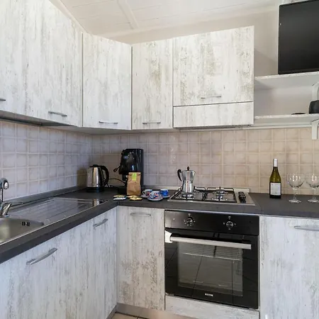 Luxury And Comfort In A Sea View 아파트 스트론골리