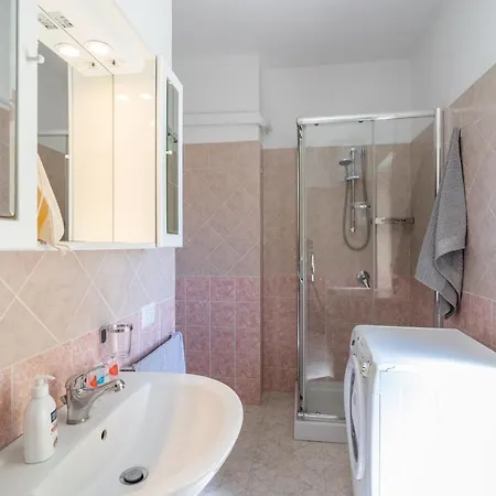 Luxury And Comfort In A Sea View דירה *