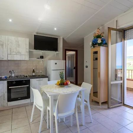 Luxury And Comfort In A Sea View 아파트 스트론골리