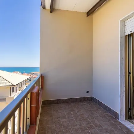 דירה Luxury And Comfort In A Sea View סטרונגולי