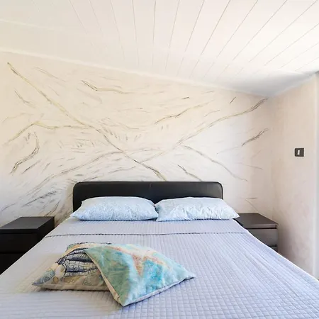 Luxury And Comfort In A Sea View Apartman *