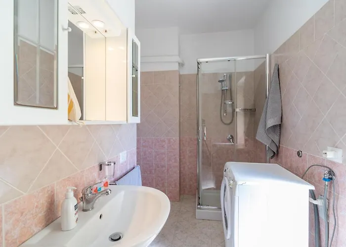 Luxury And Comfort In A Sea View Apartman *