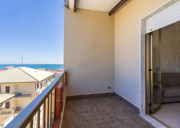 דירה Luxury And Comfort In A Sea View סטרונגולי